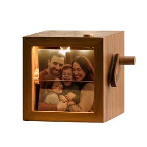 Marco de Fotos Personalizado con Fotos, Regalo de Madera Personalizado para Mamá y Papá - Product Image 1
