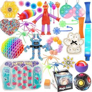 Juguetes sensoriales blandos de peluche con forma de animal, llavero para bolso, fácil de personalizar, juguetes de pollo para apretar para niños - Product Image 3