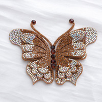 Applique en tissu en forme de papillon 3D avec strass colorés Selina Crystal, à coudre, écologique, pour les couvre-chefs, les sacs, les vêtements