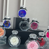 2026 nouveauté fleur immortelle éternelle roses éternelles roses conservées rouges naturelles dans une bouteille de parfum pour les cadeaux de fête des mères