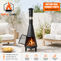 Cheminée extérieure à bois avec cheminée, porte en maille, grille de cuisson, foyer en acier pour patio et jardin, vente directe usine