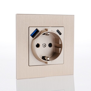 Prise murale allemande Schuko standard européenne 250V 16A avec charge rapide PD20W, ports USB Type-A et Type-C, <span class=keywords><strong>plaque</strong></span> en métal brossé - Product Image 1