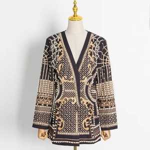 <span class=keywords><strong>Blazer</strong></span> 2026 con Cuello en V, Manga Larga, Cintura Ajustada, Perlas Elegantes, Chaqueta de Longitud Media, Corte Entallado, Trajes Sexys para <span class=keywords><strong>Mujer</strong></span> - Product Image 5