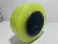 Roue de charge avant pour chariot élévateur NICHIYU 2.0-2.5 tonnes, 267x135 mm, pneu en polyuréthane PU massif avec bande en acier pressée