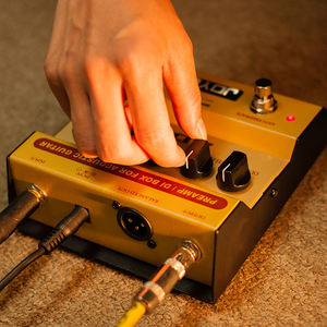 JOYO AD-2 פדל גיטרה חשמלית ניידת Preamp DI Box רגישות גבוהה 2 שלבים כפתורי כוונון EQ מתכת צהוב - Product Image 6