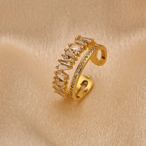 Bagues Couronne de Luxe pour Femme, Serties de Zirconiums, Plaqué Or, Réglables, Hypoallergéniques, en Cuivre, Style Tendance, Bijoux - Product Image 1
