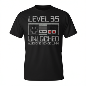 Camiseta desbloqueada de nivel 35 para el 35.º cumpleaños de videojugadores, hombres increíbles desde 1990 - Product Image 2
