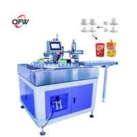 QFW Machine de capsulage de bouteilles de jus à haute efficacité Machine d'assemblage de bouchon de bec Ligne d'assemblage pour machine d'emballage efficace