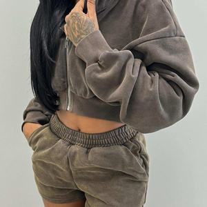 Conjunto de Sudadera Corta con Cremallera y Pantalones Cortos de Algodón para Mujer, Estilo Desgastado, Lavado Ácido, de 2 Piezas, Personalizado - Product Image 1