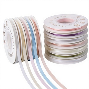 Cinta de satén de poliéster de doble cara de 1 cm, 80 yardas, color sólido, material de embalaje para ramos florales, rollo al por mayor - Product Image 1