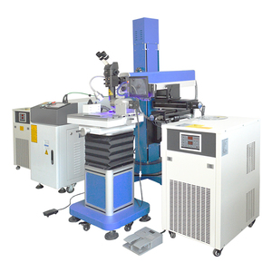 Machine de soudage <span class=keywords><strong>laser</strong></span> à bras de grue à bas prix 400W 500W 600W pour le soudage de grands moules - Product Image 1