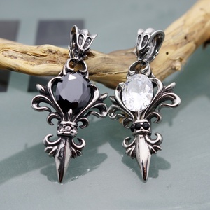 <b>Titanium</b> Steel Ladies Sweater <b>Chain</b> Pendant Pendant,Fashionable and Personalized Stainless Steel Retro Diamond Pendant for Women - Product Image 3