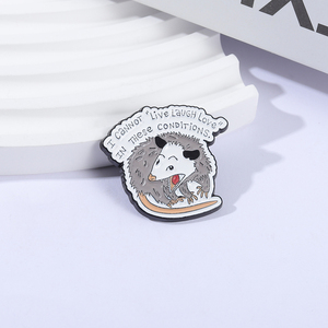 Non Posso Vivere, Rire e Amare in Queste Condizioni - Spille in Smalto con Opossum, Divertenti Broche con Marsupi, Distintivi per Zaini e Bavette, Gioielli Regalo - Product Image 3