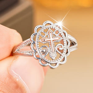 Anello a Croce T0903 Placcato Argento, Regalo Unisex Religioso Cristiano, Gioiello alla Moda - Product Image 3