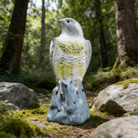Estatua de espantapájaros de halcón realista de PE, duradera, resistente a los rayos UV, para caza al aire libre y decoración de paisajes.