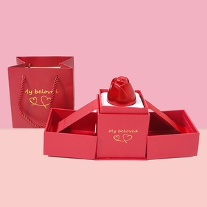 Caja de Joyería de Alta Gama con Diseño Floral de Rosas Impresas en Plástico, Personalizable, para Regalo Sorpresa de San Valentín - Product Image 2