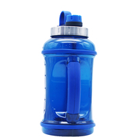 Bouteille d'eau chaude avec marques de motivation, Bouteille d'eau motivante de 2200 ml avec marques de temps, Carafe d'eau en plastique transparent de 2,2 l