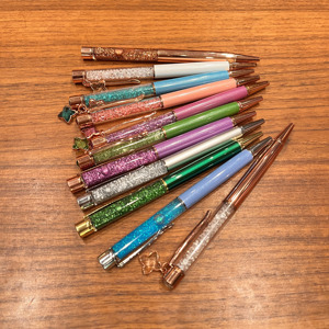 Bút Cảm Ứng Lấp Lánh Lấp Lánh Bút Pha Lê Bling Biểu Tượng Tùy Chỉnh Khuyến Mại Thanh Lịch Lỏng Vàng Nổi Twist <span class=keywords><strong>Ball</strong></span> <span class=keywords><strong>Pen</strong></span> - Product Image 3