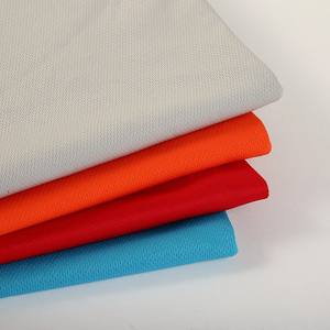 100% Polyester Hommes T-shirt Tissu 145GSM Tricoté Piqué Sportswear avec Bird Eye Design pour Filles Stock Lots De Fabricants - Product Image 1