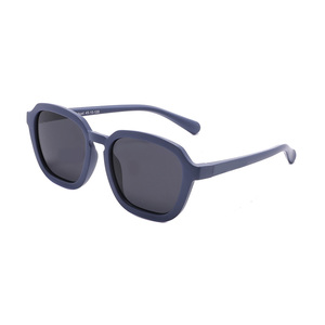 <span class=keywords><strong>Gafas</strong></span> de Sol Polarizadas con Marco de TPE Suave para Bebés y Niños Pequeños de <span class=keywords><strong>6</strong></span> <span class=keywords><strong>Meses</strong></span> a 3 Años, Protección UV400 y Lentes Resistentes a Impactos - Product Image 4