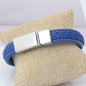 Pulsera de Cuero Tejido Azul de 14 mm con Cierre de Acero de Titanio, Joyería para Regalo - Product Image 4