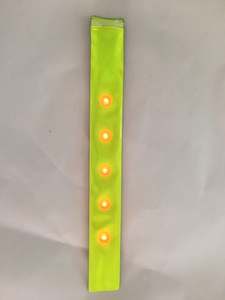 El Led Knippert Hoge Zichtbaarheid Reflecterende Riem Polsbandjes Armbanden Voor Lopers, Wandelaars, Fietsers, Geschenken Met Aangepaste Logo - Product Image 4