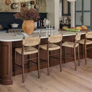 Tabourets de bar en bois massif avec dossier, assise et dossier tressés à la main, pour îlot de cuisine ou comptoir. - Product Image 3