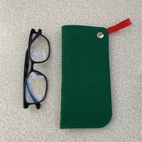 Étui à lunettes en feutre polyester tendance, étui souple pour lunettes de soleil OEM, étui personnalisé en tissu non tissé pour lunettes de soleil