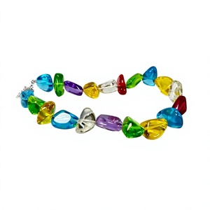 Collier unique de qualité supérieure ANEES HANDICRAFTS en résine transparente multicouche avec perles, motif fantaisie, pour femmes, pour les fêtes, les mariages, la mode - Product Image 3