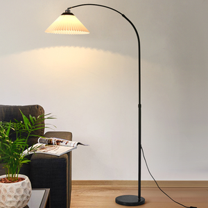 Lámpara de Pie de Hierro Minimalista de Estilo Nórdico con LED para Sala de Estar y Dormitorio, Luz Nocturna Decorativa - Product Image 5