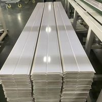 Plafond en PVC ignifuge à estampage à chaud, tuiles de plafond en PVC de 25 cm et 30 cm, couleur blanc pur, panneaux de plafond en PVC couleur bois pour revêtement de plafond intérieur