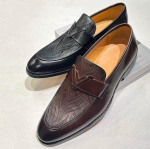Mocasines a Rayas Modernos, Cómodos y Ligeros, de Cuero, con Diseño de Moda - Product Image 5
