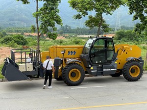Productos Más Vendidos Nuevo Manipulador Telescópico Xc6-4517k de 4.5 Toneladas y 17m para Transporte Logístico - Product Image 2