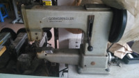 Máquina de Coser de Brazo Cilíndrico con Avance de Pie para Cuero Durkopp Adler 205 Usada de Segunda Mano Revisada por Tomsewing
