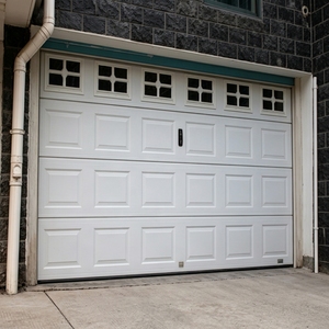 <span class=keywords><strong>Porte</strong></span> de <span class=keywords><strong>garage</strong></span> sectionnelle inclinable moderne standard américaine <span class=keywords><strong>avec</strong></span> fenêtre grille supérieure pour entrepôt, <span class=keywords><strong>portail</strong></span> automatique, résidentiel et villas - Product Image 2