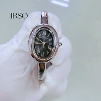 Jam Tangan Wanita Stainless Steel Quartz dengan Dial Oval Kecil Angka Romawi, Gelang Mewah Ringan, Lebar 22mm, Tampilan Jarum Penunjuk