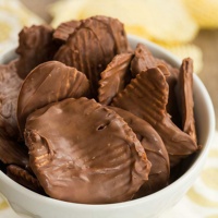 Chips de pommes de terre au chocolat très populaires, snacks exotiques, spécialités chinoises de Noël, aliments exotiques, chips importées de Chine