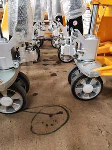 Chariot à main hydraulique avec roues en caoutchouc silencieuses, extension de fourche personnalisée adaptée aux fourches à palettes de style européen de 550 mm de largeur - Product Image 4