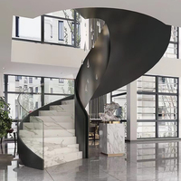 Rampe d'escalier en verre spirale métallique rotative pour villa duplex, personnalisée, style simple et luxe léger