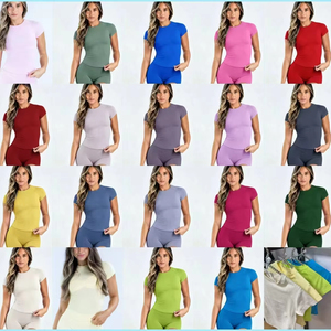 เสื้อยืดออกกำลังกายแขนสั้นไร้ตะเข็บสำหรับผู้หญิง ยี่ห้อ Yian 40 สี เสื้อยืดคอกลมรัดรูป เนื้อผ้านุ่มยืดหยุ่น เหมาะสำหรับออกกำลังกายและโยคะ - Product Image 1