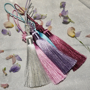 Adorno Decorativo con Borla y Nudo Tradicional, Elegante y Clásico, Marca Coreana, para Manualidades y Recuerdos de Boda, Estilo Coreano - Product Image 2