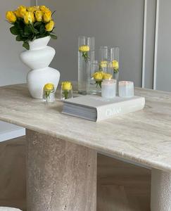 Lujosa Mesa de Comedor de Mármol Travertino Beige Natural Personalizada Hecha a Mano de Forma Ovalada - Product Image 4
