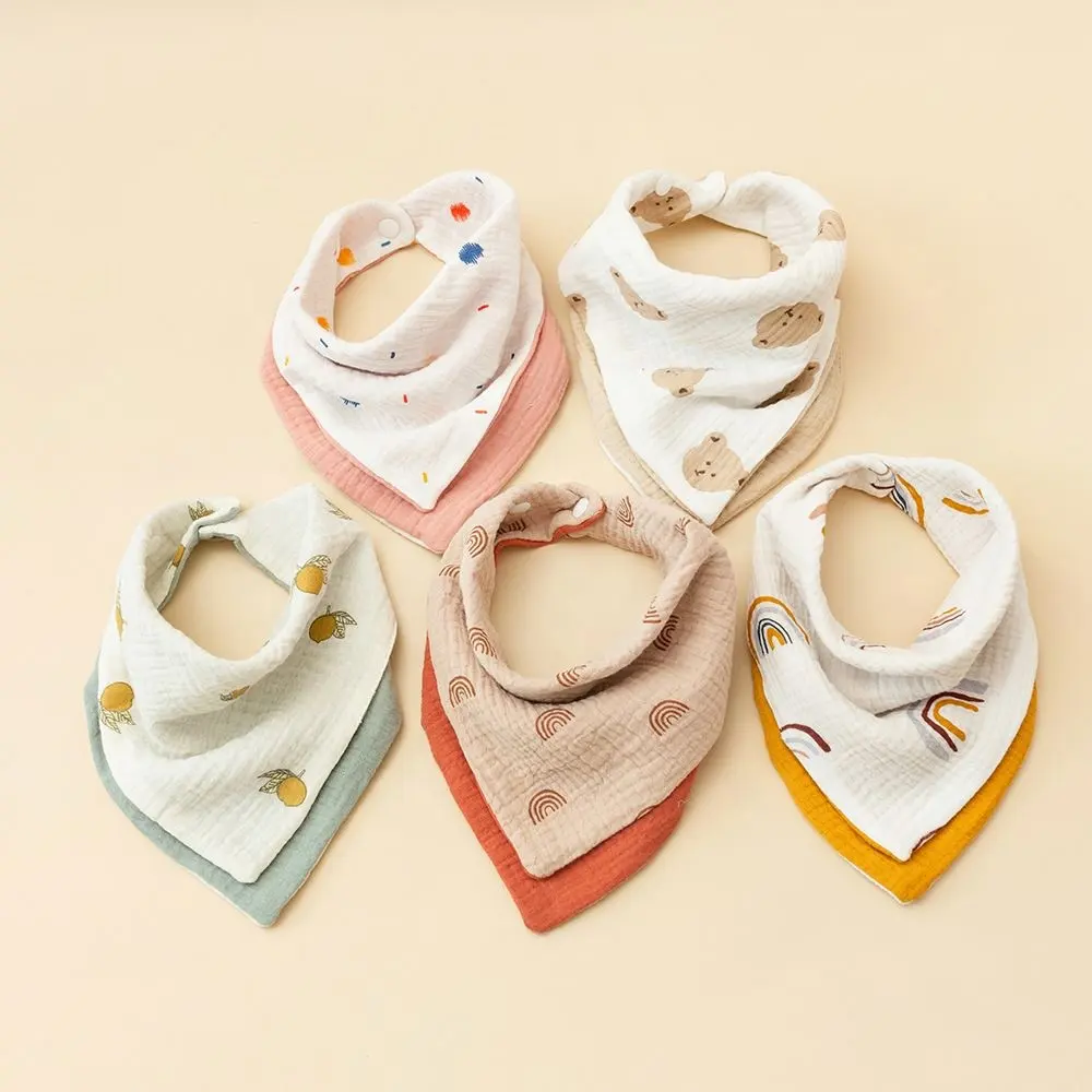 2023 New Design 4 Layer 100% Cotton Baby Muslin Square Adjustable Button Scarf Floral Printed Security Blanket Bibs Bandana