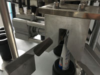 Remplissage de liquide de machine de remplissage de tube pré-rouleau avec piston d'étiquette pour crème haute viscosité chaude 4 tête pneumatique 250ml