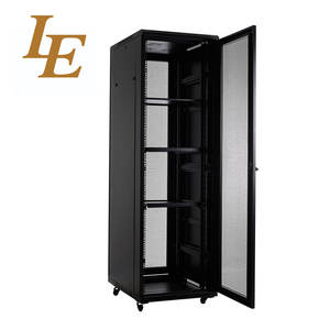 Gabinete de Servidor para Centro de Datos de 19 Pulgadas y 40U con Puerta Frontal Ventilada, Protección IP20, Capacidad de Carga Estática de 800 kg, en Stock - Product Image 4