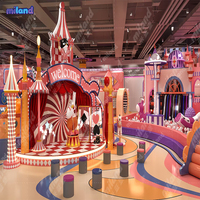 Équipement de terrain de jeux intérieur sur le thème du cirque commercial, parc d'aventure pour enfants avec trampoline, toboggan et structure d'escalade