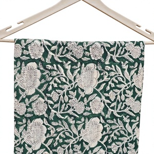 Tela de Algodón Premium con Estampado Tradicional Indio Hecho a Mano, con Patrón Jaal Verde Esmeralda y Motivos Florales Ornamentales - Product Image 1
