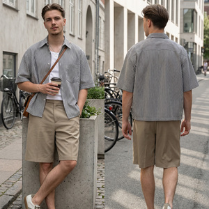 Camicia Estiva Personalizzata 2026 100% Poliestere da <span class=keywords><strong>Uomo</strong></span> Y2k a Righe con Bottoni, Manica Corta, <span class=keywords><strong>Oversize</strong></span> - Product Image 1