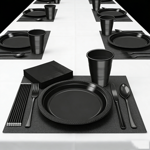 Assiettes jetables robustes en plastique avec bord doré/argenté 10,25 po et 7,5 po, rouges, pour salades, desserts, estampées à chaud, pour mariages et fêtes - Product Image 1