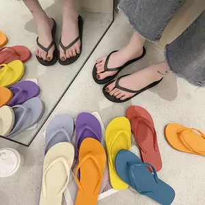 Grosir Sandal Flip Flop Musim Panas untuk Wanita dan Wanita Claquettes Sandal Flip Flop Pernikahan Putih Solid untuk Tamu